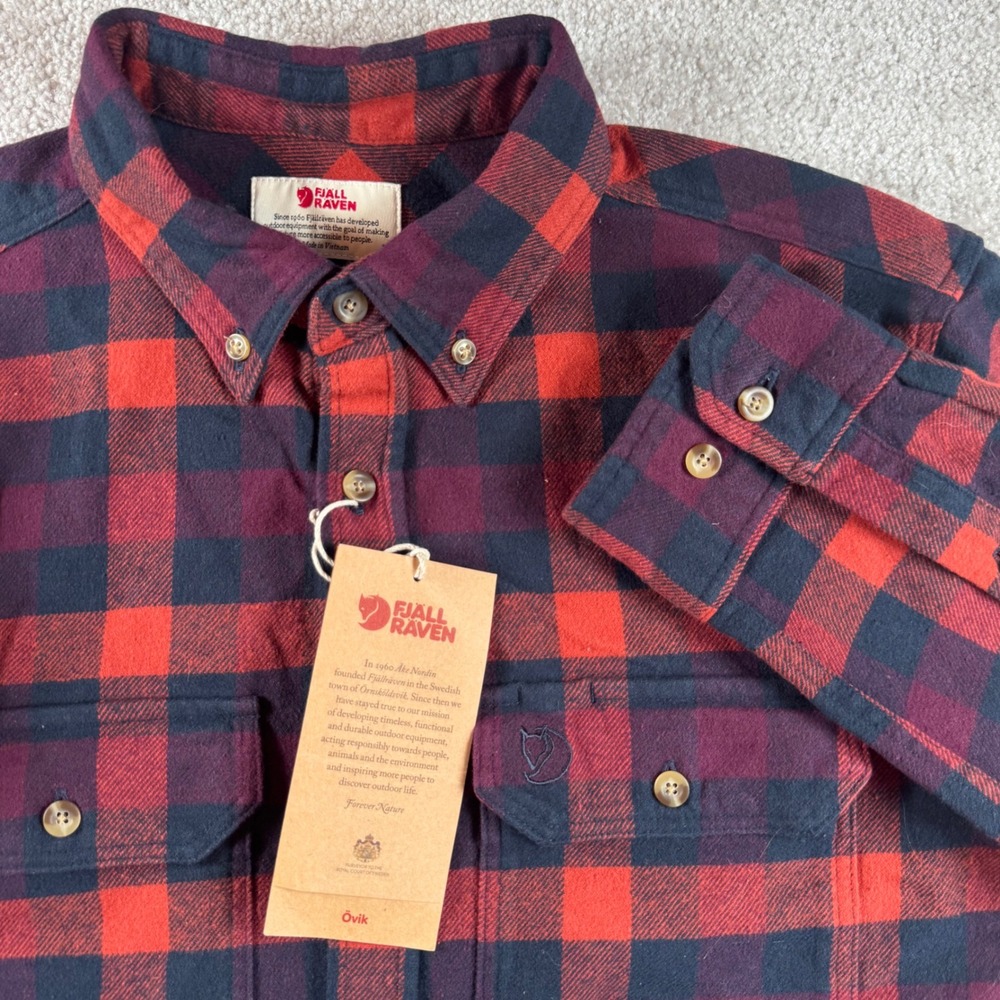 Fjallraven Skog Shirt Mens Medium Slim Fit Red Navy Plaid Flannel NWT 81353